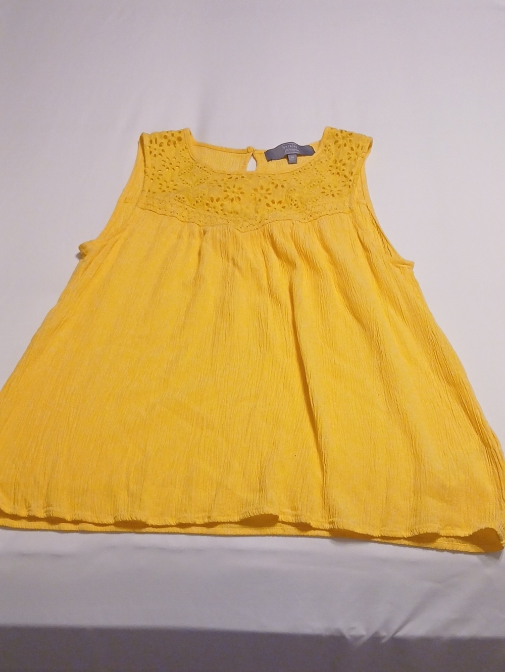 Girls' Sleeveless Eyelet Yoke Tank Top - Yellow